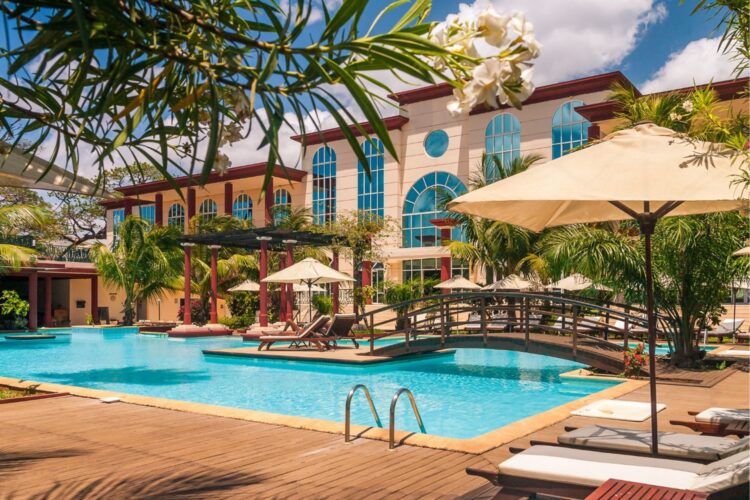 Luxury Hotel Experiences - TRAVELINDEX